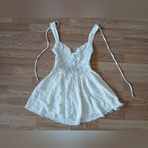 Sky To Moon Women's White Lace Dress